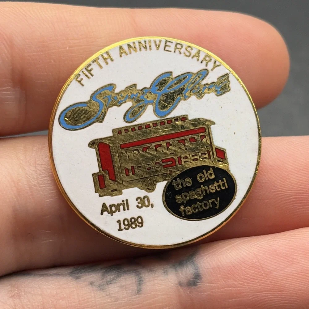 Fifth‎ Anniversary Spring Classic 1989 The Old Spaghetti Warehouse Lapel Hat Pin